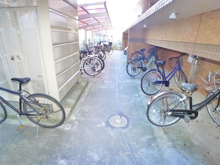 第17富山ビルの物件外観写真