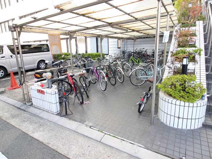 アバンダント８４の物件外観写真