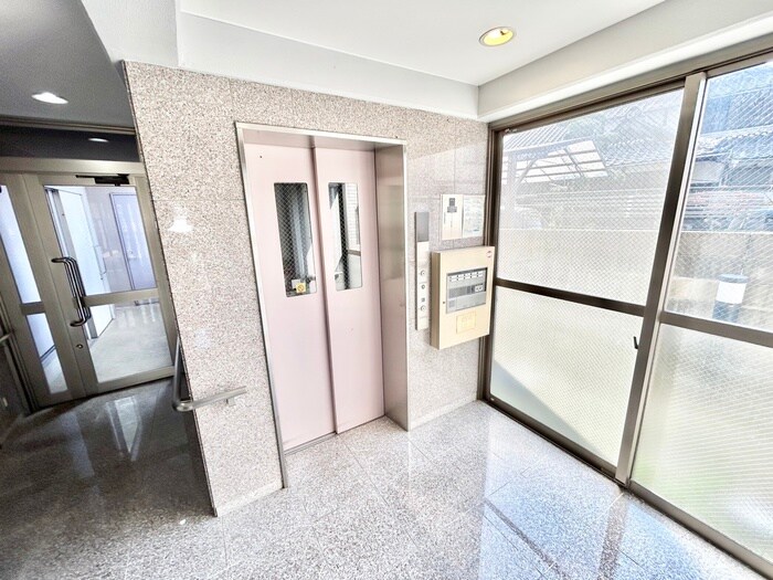 サニーハウスの物件外観写真