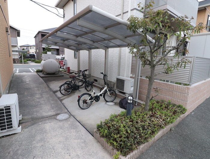 ボンシャンスAの物件外観写真