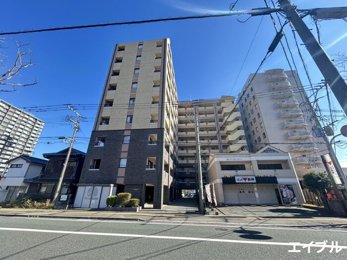 Ｅ．ＰＯＰＵＬＡＲの物件外観写真