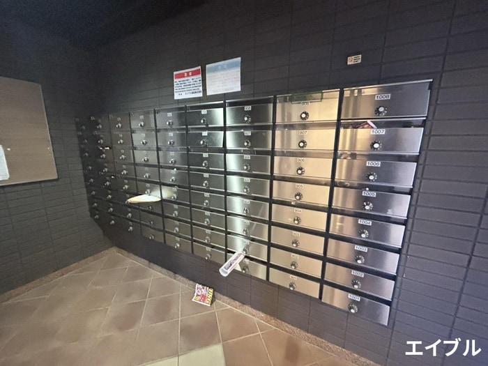 Ｅ．ＰＯＰＵＬＡＲの物件外観写真