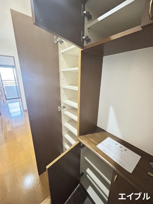 Ｅ．ＰＯＰＵＬＡＲの物件内観写真