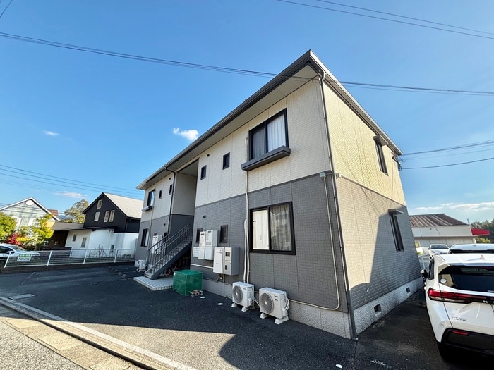 メゾン・ファミリアＡの物件外観写真