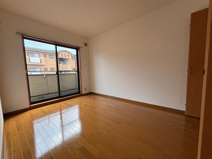 リリーガーデンの物件内観写真