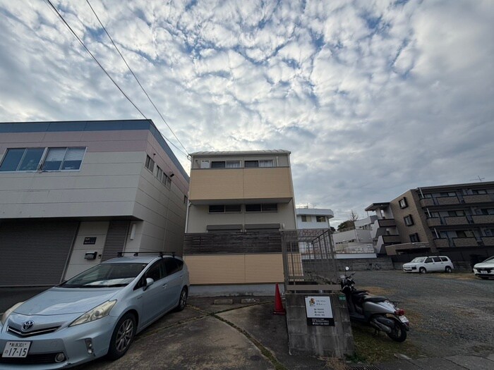 ファミリア博多南の物件外観写真