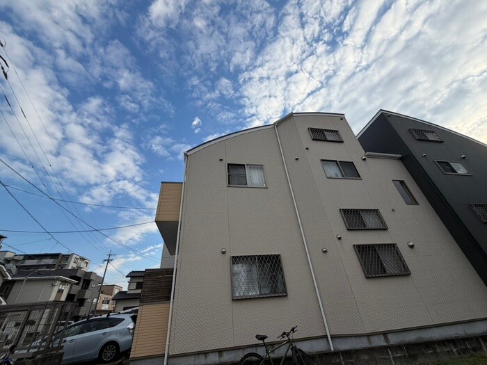 ファミリア博多南の物件外観写真