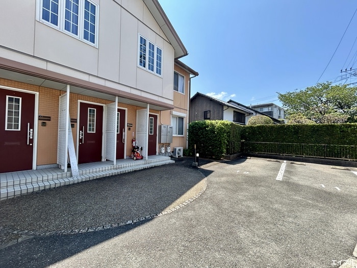 メゾン上方Ｂ棟の物件外観写真