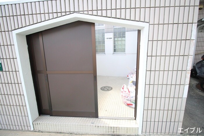 九サンビルの物件外観写真