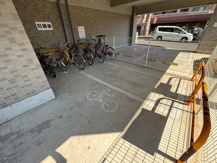 ロージュマン中曽根の物件外観写真