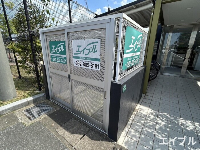 ラパスの物件外観写真