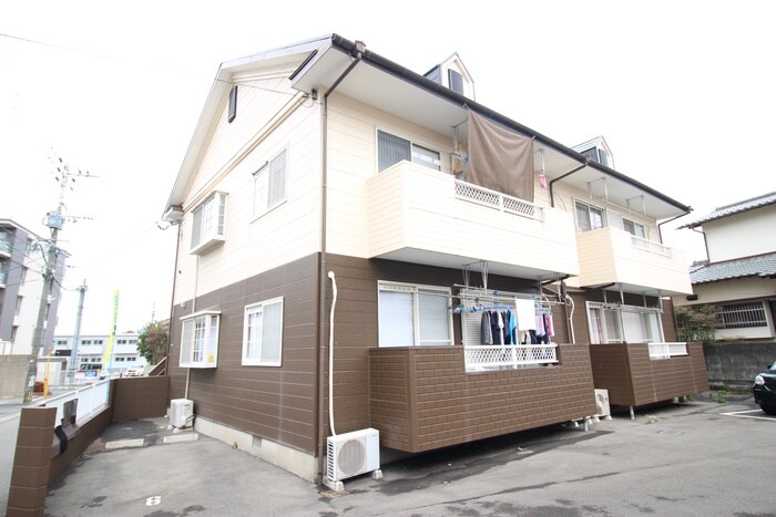 ソレイユスヤマの物件外観写真