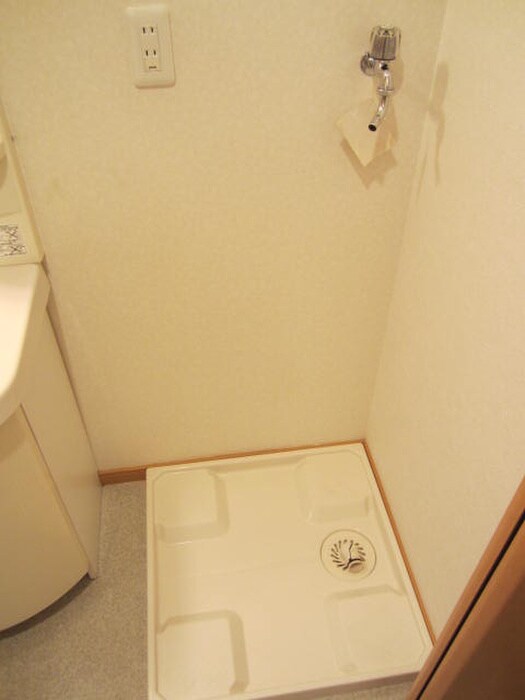 Ｅ．ＰＯＰＵＬＡＲ Ⅱの物件内観写真