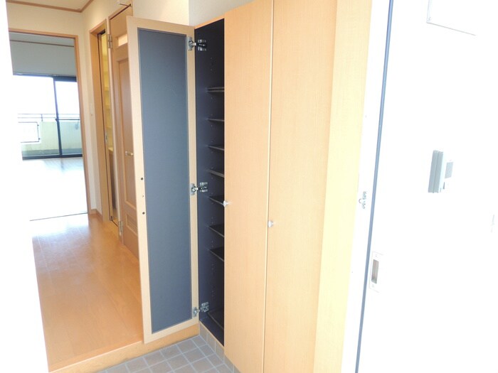 Ｅ．ＰＯＰＵＬＡＲ Ⅱの物件内観写真