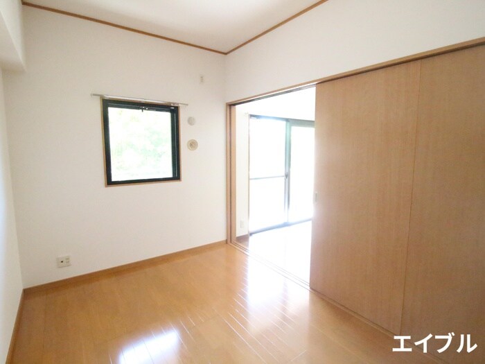 Ｅ．ＰＯＰＵＬＡＲ Ⅱの物件内観写真