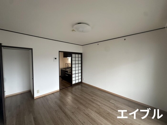 レインボー上荒田の物件内観写真