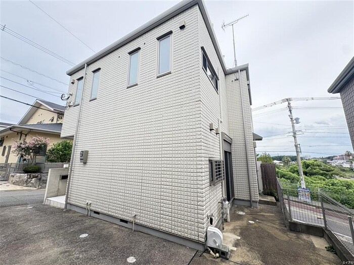 香住ヶ丘ヘーベルハウス貸家の物件外観写真