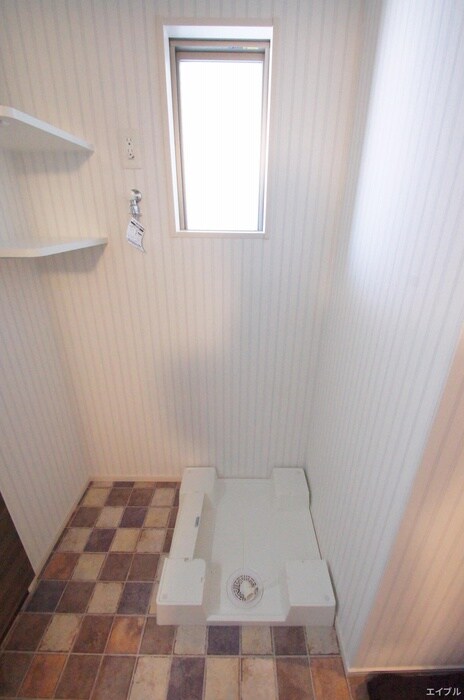 ギャラクシー空港通りの物件内観写真