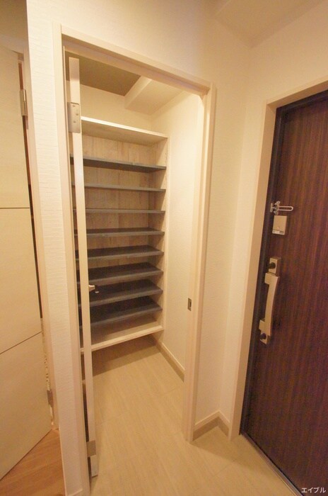 ギャラクシー空港通りの物件内観写真