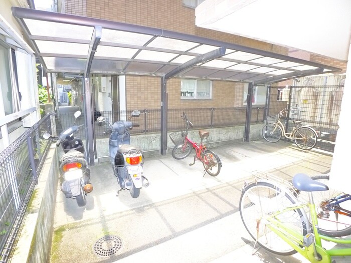 ア・ミューズ鴨池の物件外観写真