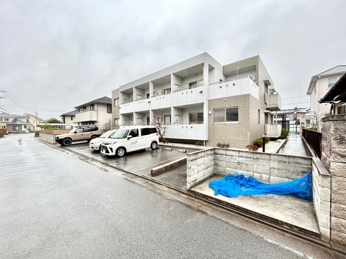 Den．Den星ヶ丘の物件外観写真