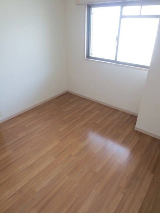 ピュア中通りⅡの物件内観写真