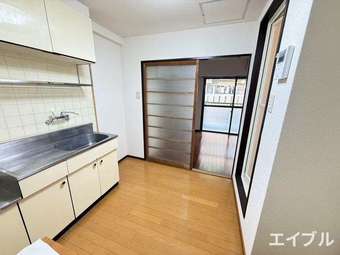 騎射場山元マンションの物件内観写真