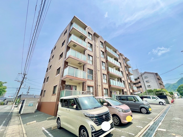 クレメント引野の物件外観写真