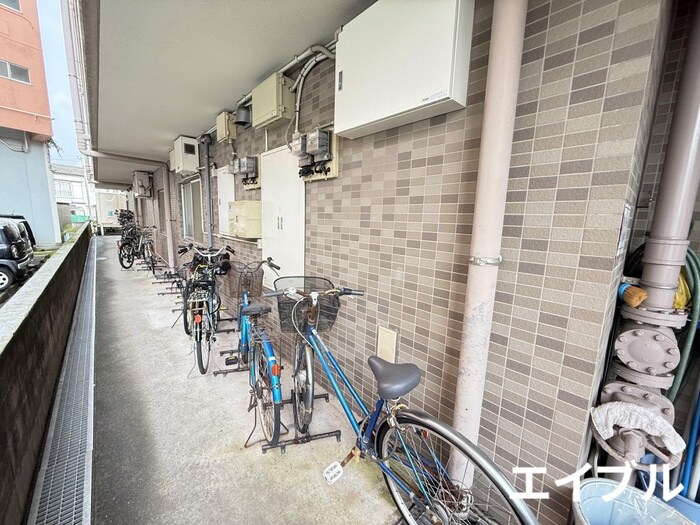 真砂山元マンションの物件外観写真