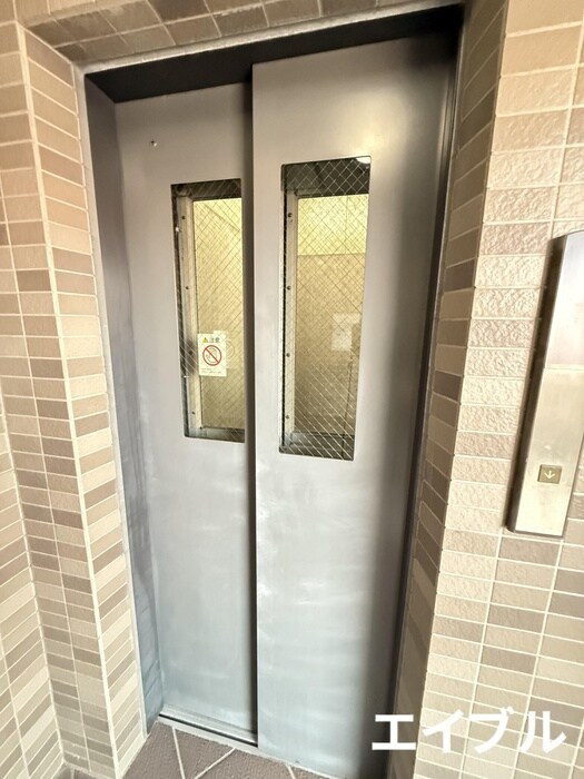 真砂山元マンションの物件外観写真