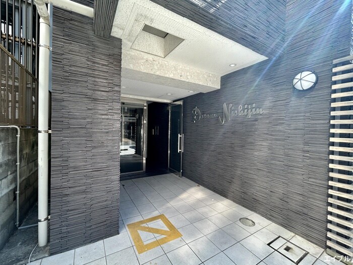 ドリーム西新の物件外観写真