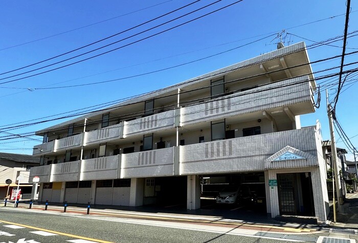 ロ－ゼンハイムの物件外観写真