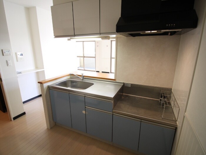 ウイングヒルズ参番館の物件内観写真