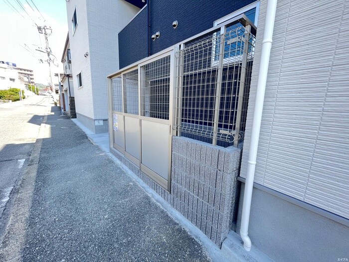 アールユー香住ヶ丘の物件外観写真