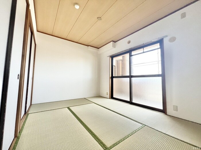 グランツウェル芳牟田の物件内観写真