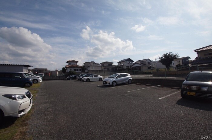 グランツウェル芳牟田の物件外観写真