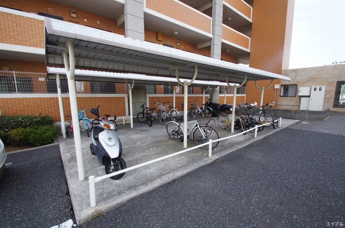 グランツウェル芳牟田の物件外観写真