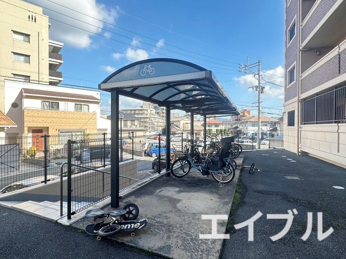 高峰ポロニアの物件外観写真