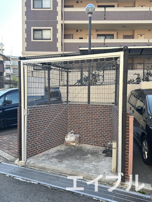 高峰ポロニアの物件外観写真