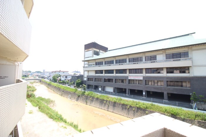 ジュネス二日市の物件内観写真