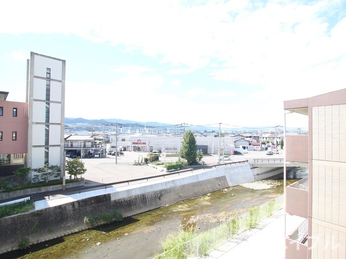 ジュネス二日市の物件内観写真