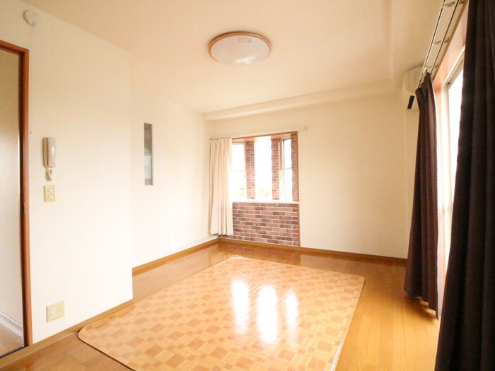 シャトレーヌ諸岡の物件内観写真