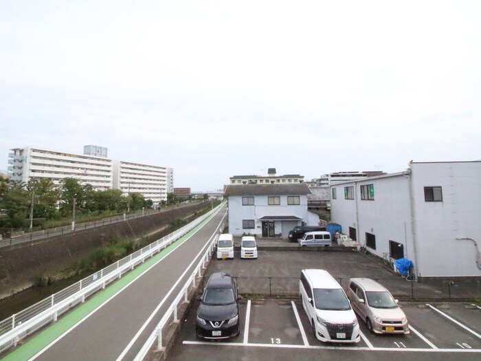 シャトレーヌ諸岡の物件内観写真