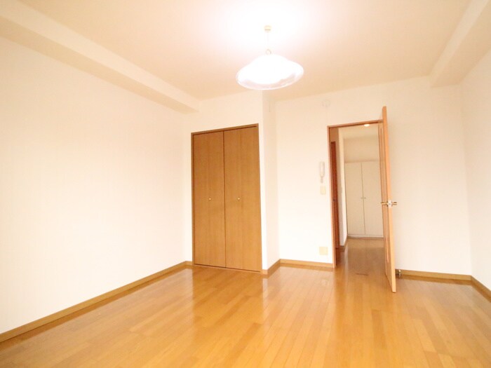 シャトレーヌ諸岡の物件内観写真