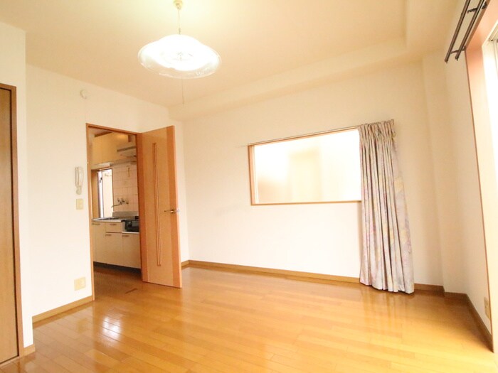 シャトレーヌ諸岡の物件内観写真