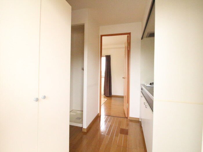 シャトレーヌ諸岡の物件内観写真