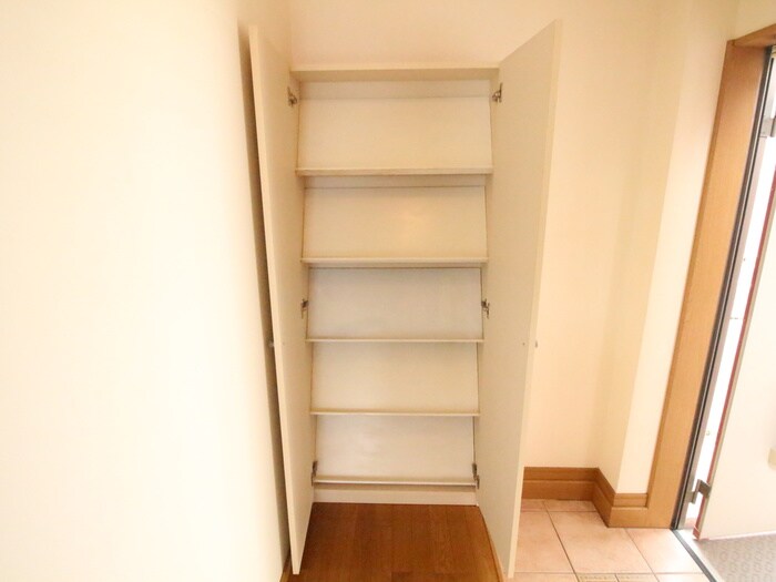 シャトレーヌ諸岡の物件内観写真