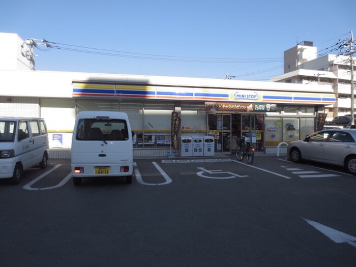 シャトレーヌ諸岡の物件内観写真