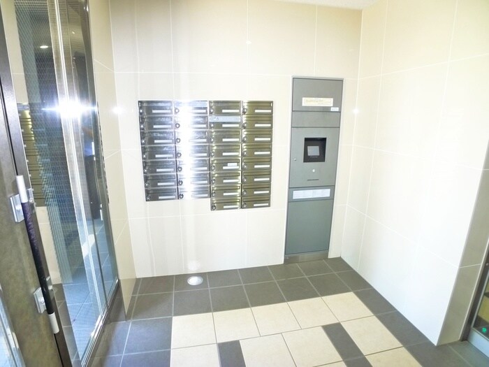 オーベル中郡の物件外観写真