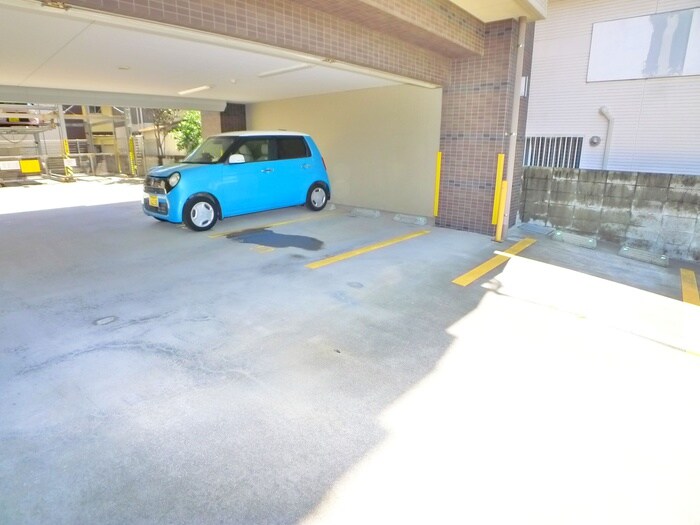 オーベル中郡の物件外観写真